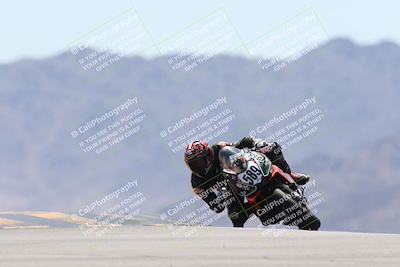 media/Apr-20-2025-CVMA (Sun) [[39090e8767]]/Race 9-Formula LW Twins Shootout/